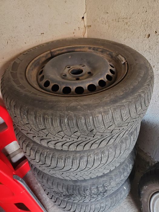 Jante tabla R15 capace și cauciucuri iarna 195/65/R15