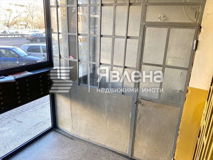 Дава се под наем Магазин в София, Изток - 5 кв.м за 150 € - Снимка #3