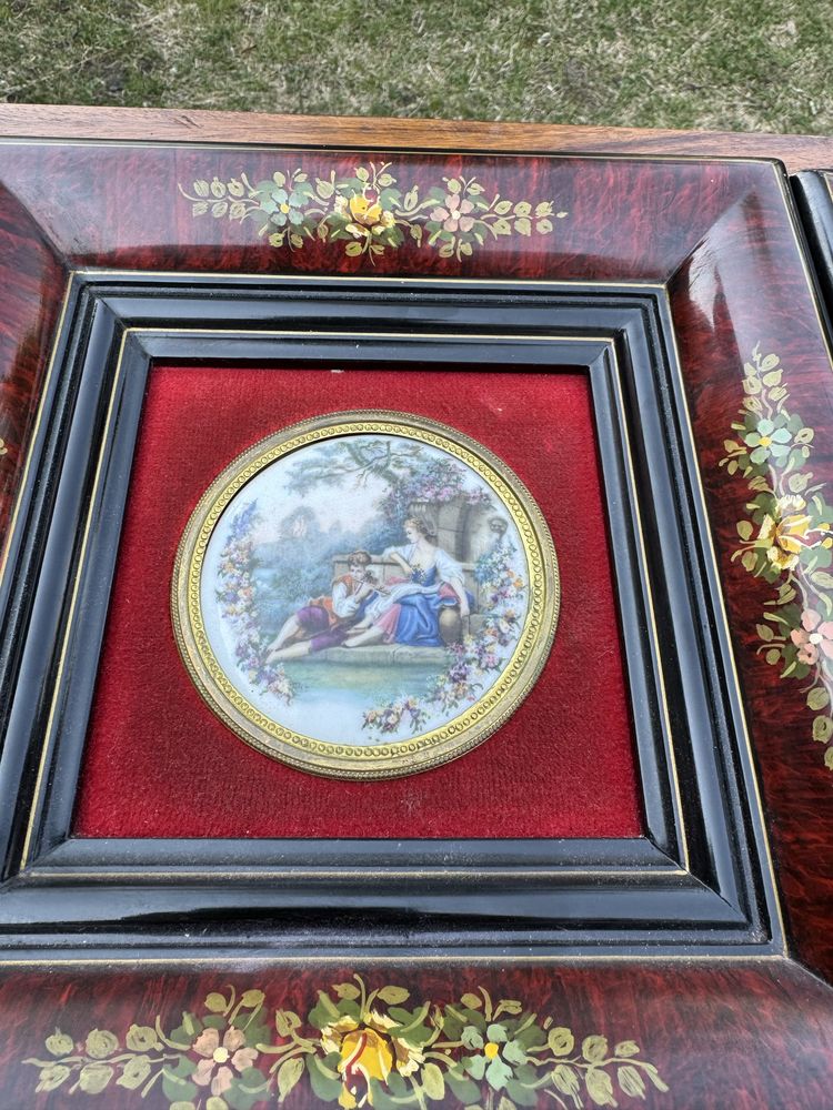 Set 2 tablouri vintage, cu miniaturi pictate pe portelan