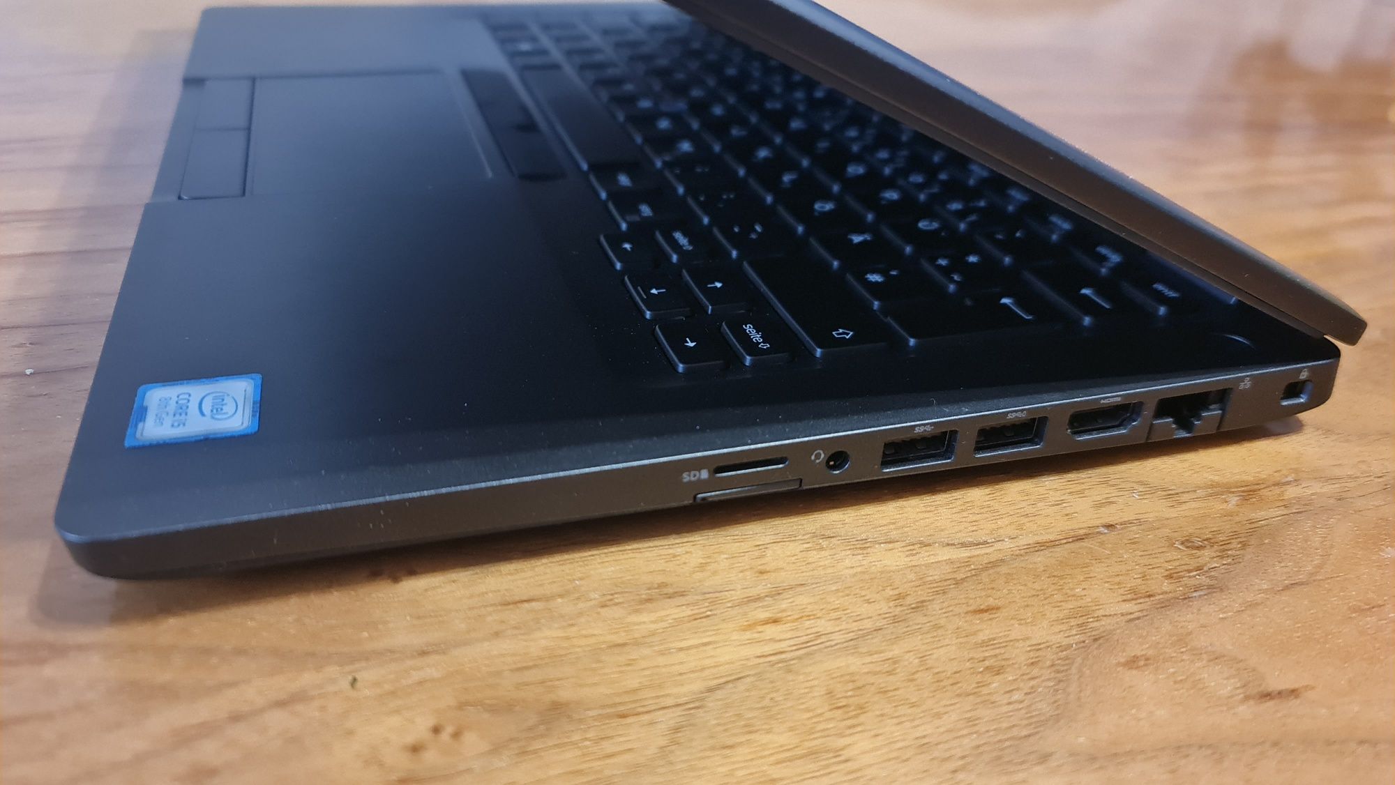 Dell Latitude 7390