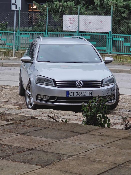 VW Passat B7 r,line 2.0 TDI.
