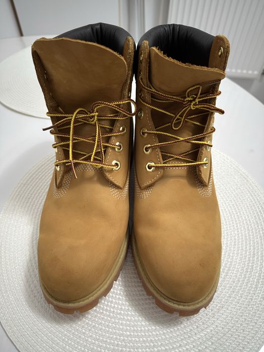 Ghete Timberland din piele waterproof.