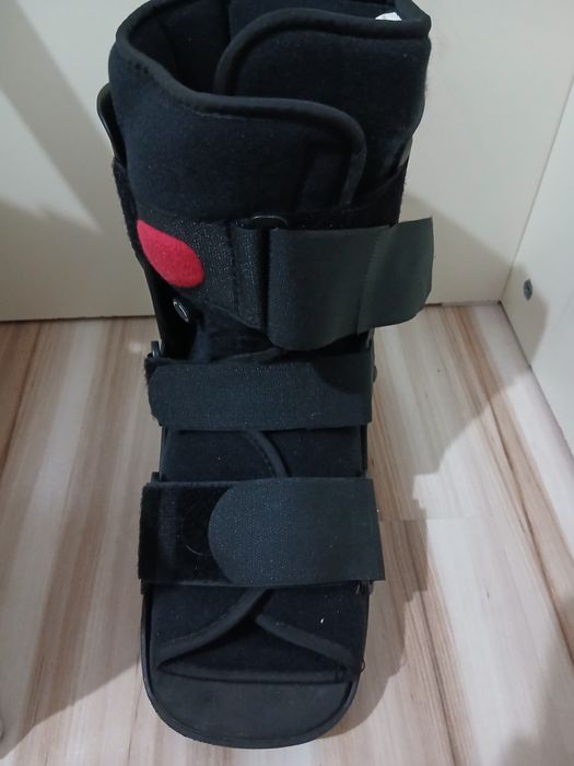 Orteza de glezna scurta walker cu perna de aer 28 cm lungime, marime M