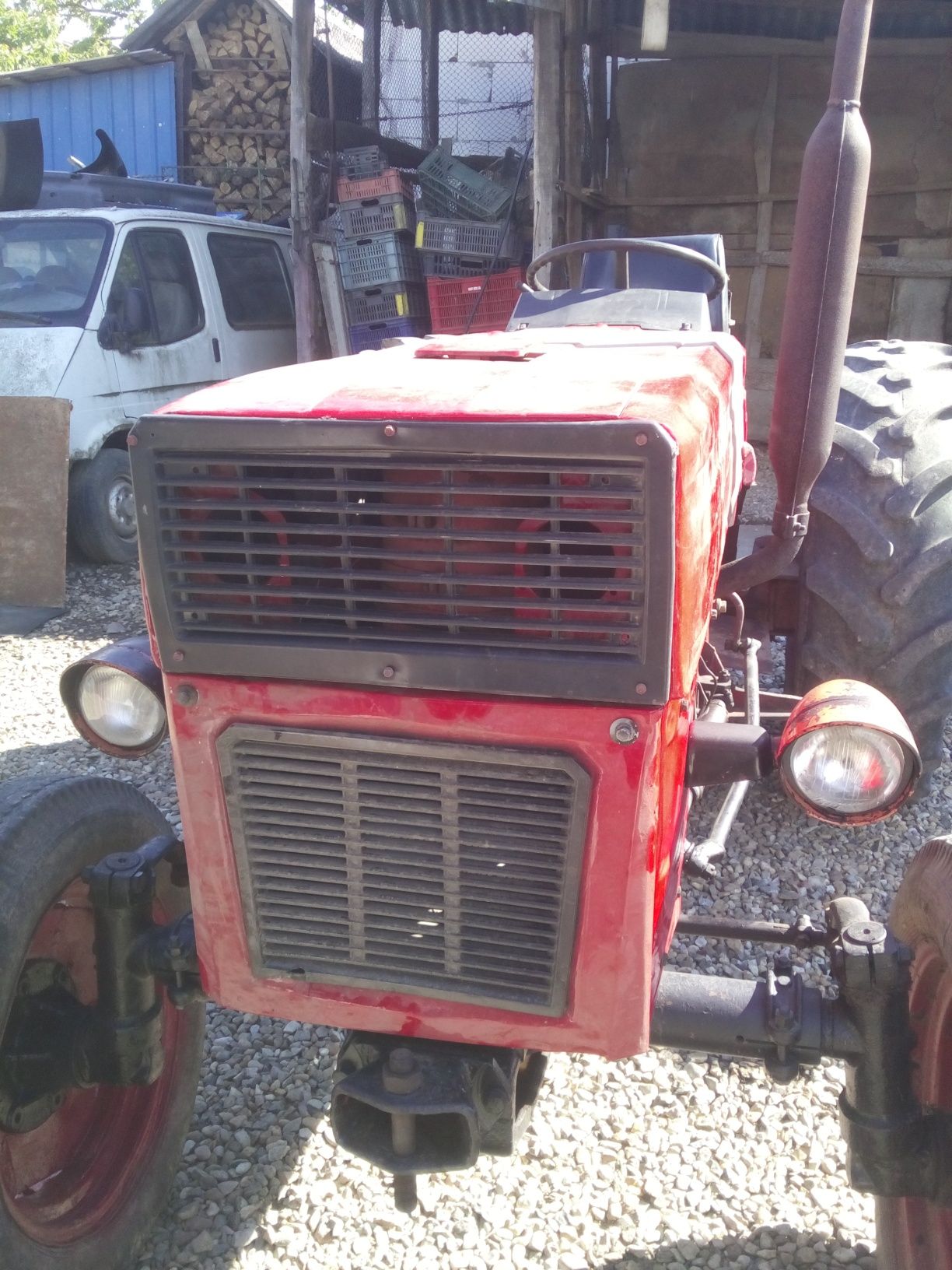 De vânzare tractor 650, 550