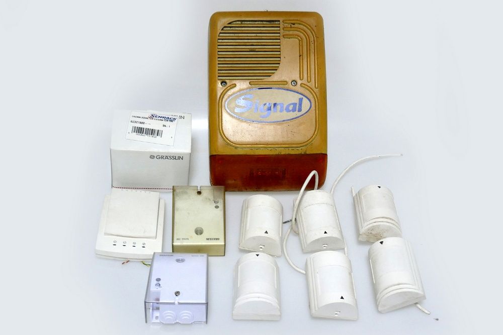 Vand sistem de alarma, antiefractie PARADOX cu accesorii