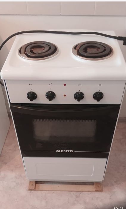 Новая плита вся рабочая за 20000