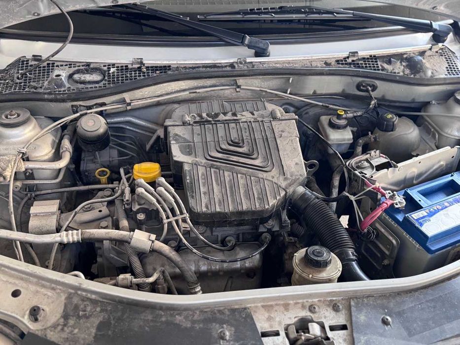 Renault Logan 1.6 mpi lacetti