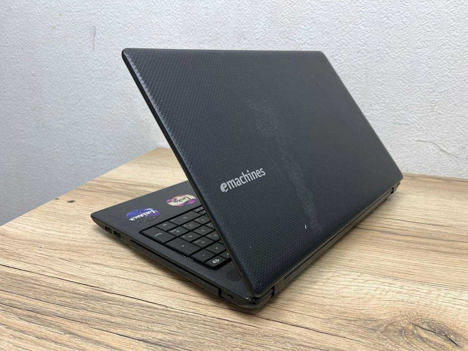 Шустрый emashines  Core i3*ОЗУ 4*HDD 320*2,53GHz Для офиса