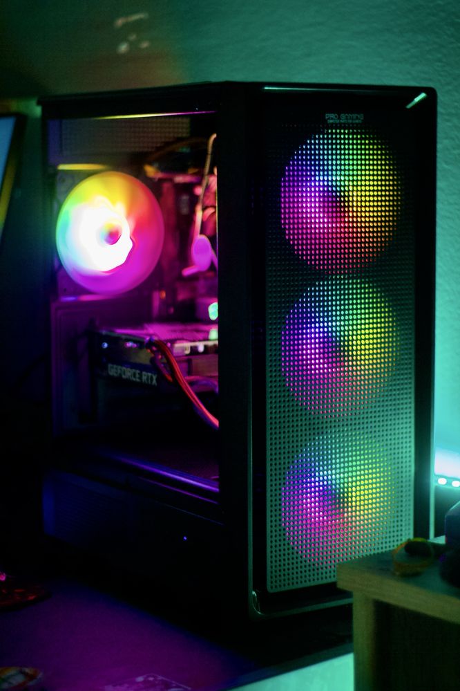PC gaming cu RTX 3060 și i5 – carcasă nouă, start în 5 secunde