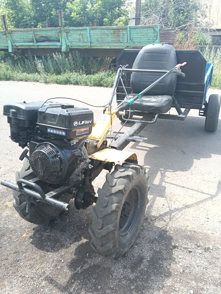 Продается мотоблок с прицепом 15л.с