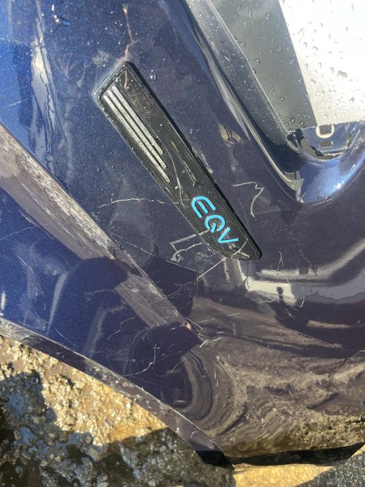 Калник Mercedes EQV 2022г.