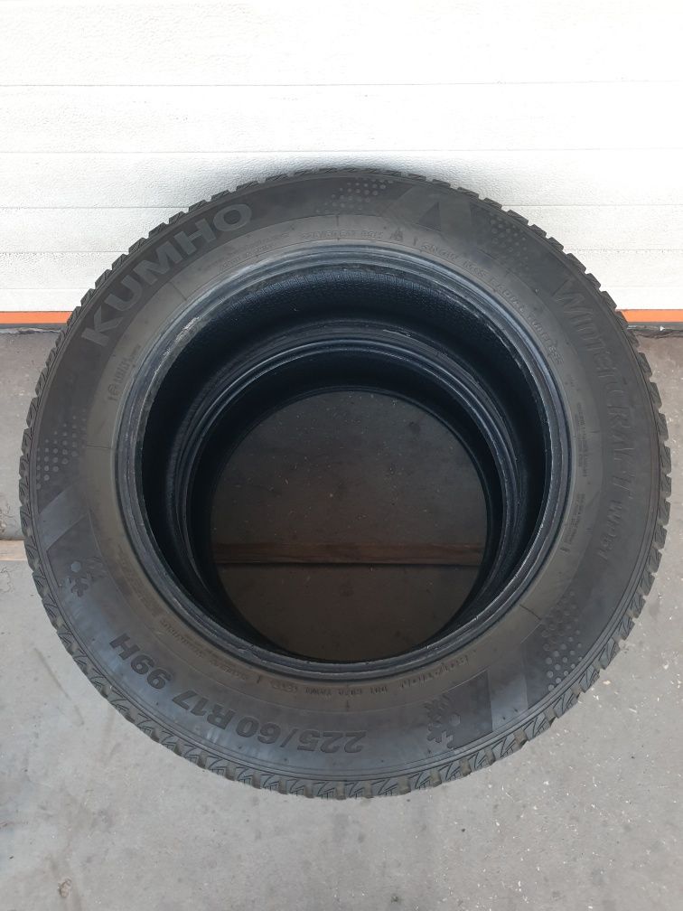 Зимни гуми 2 броя KUMHO WinterCraft WP51 225 60 R17 дот 1217