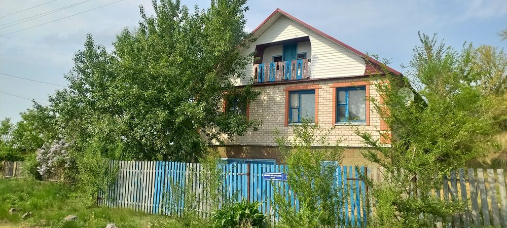 Продам дом в центре Борового