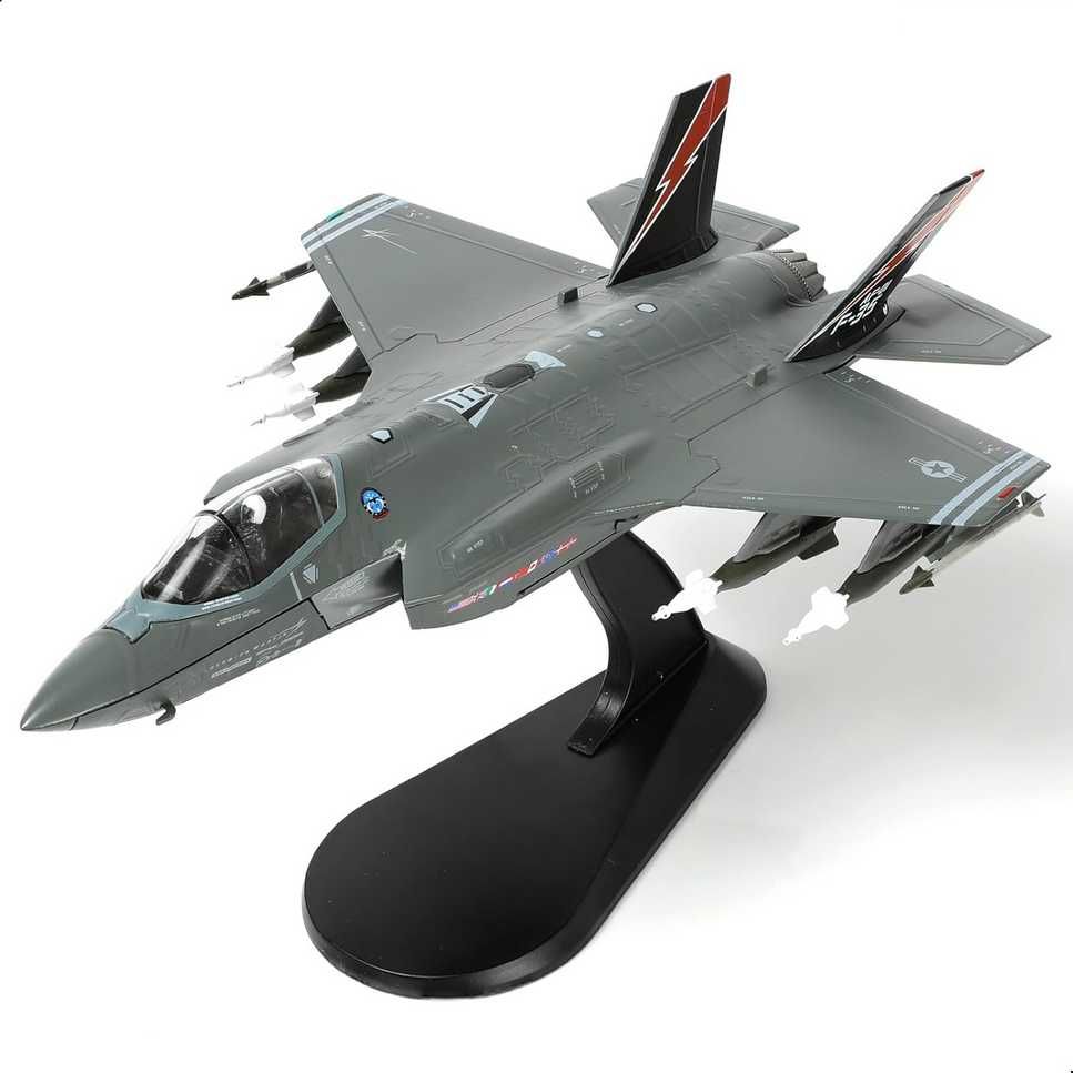 Macheta avion metalica F-35A Lightning II scara 1:72 22cm