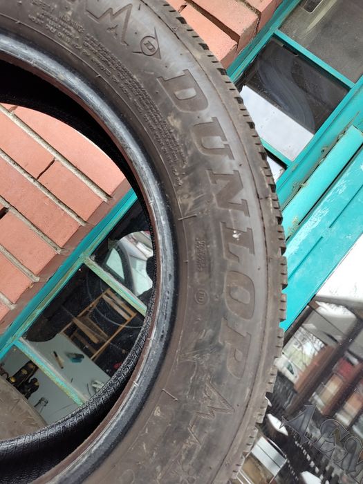Продавам 4 зимни гуми 205/60/16 Dunlop