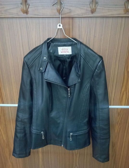 Кожаная куртка и пиджак