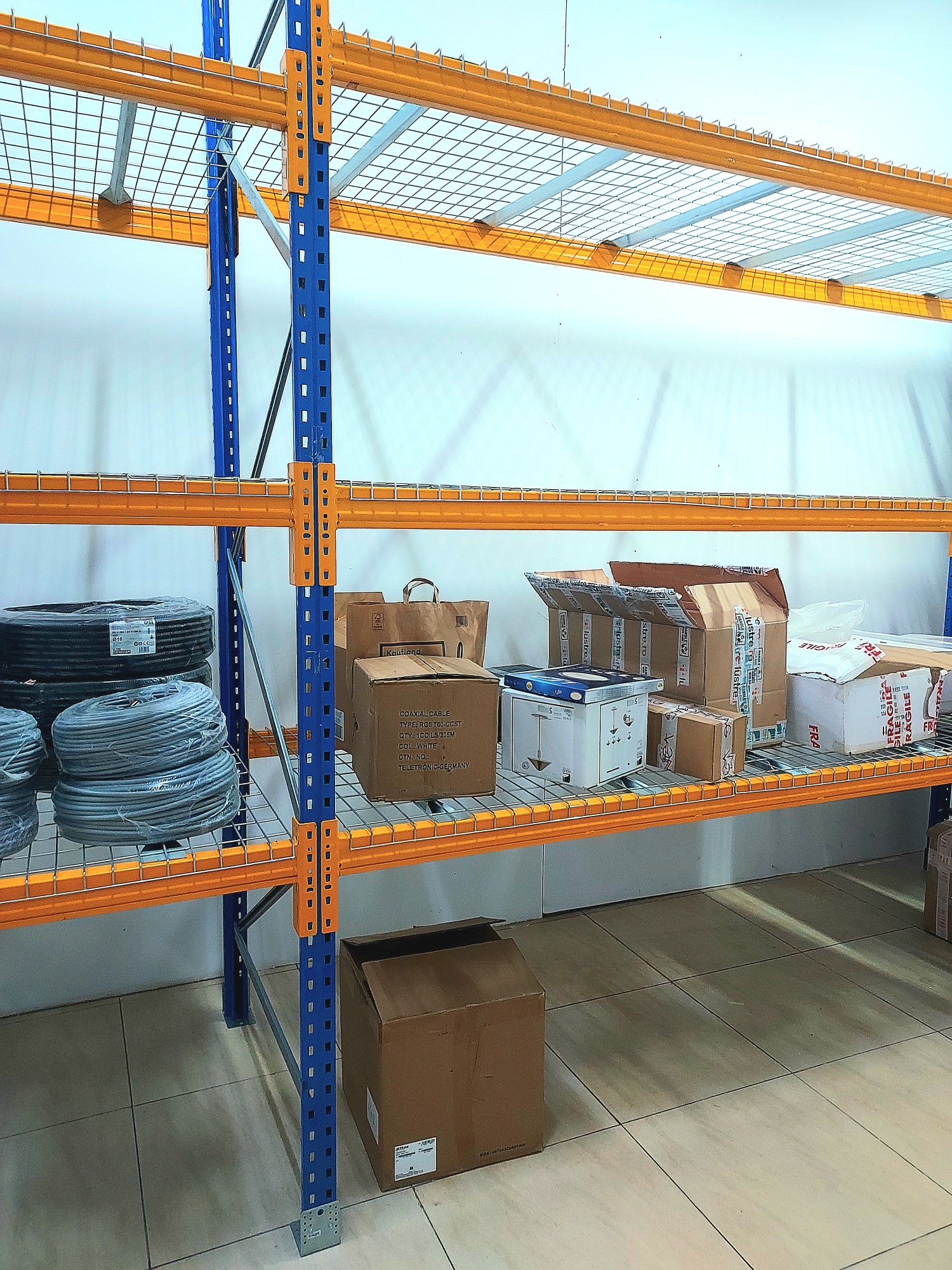 Rafturi metalice profesionale impecabile