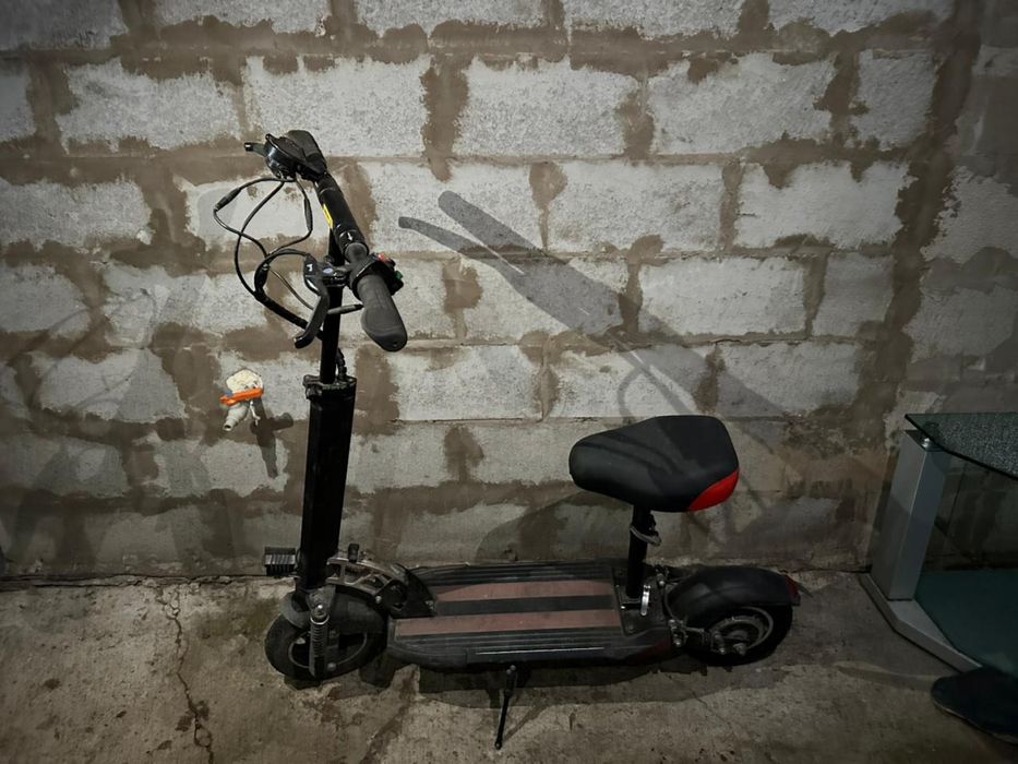 Электросамокат с сидушкой