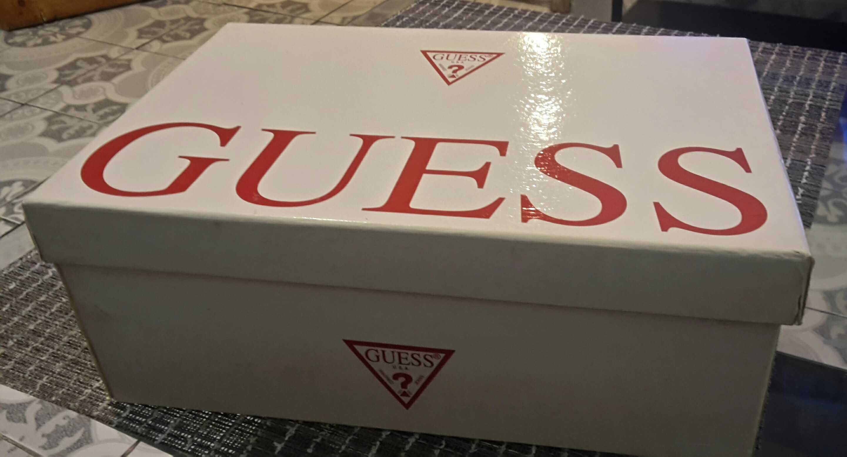 Уникални мъжки кецове GUESS