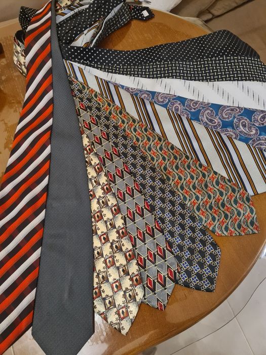 Продавам Вратовръзки