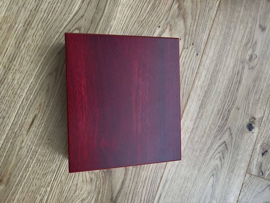 Set accesorii pentru vin - nou, nefolosit, în cutie elegantă din lemn