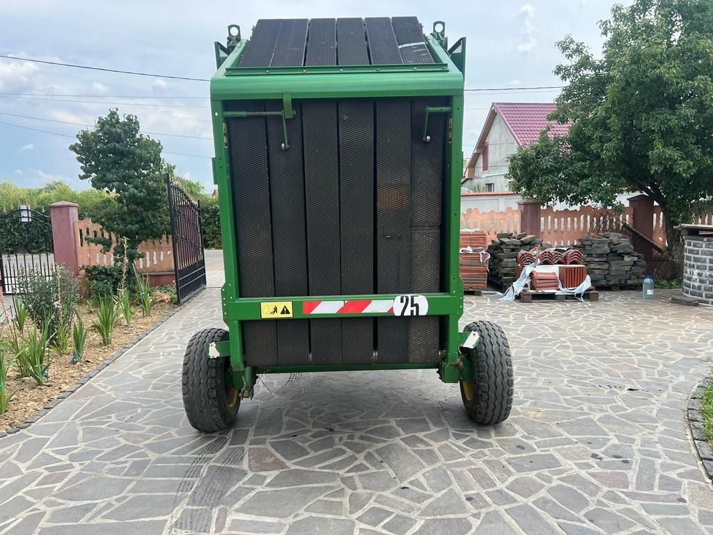 Presa y Balotat John Deere 550