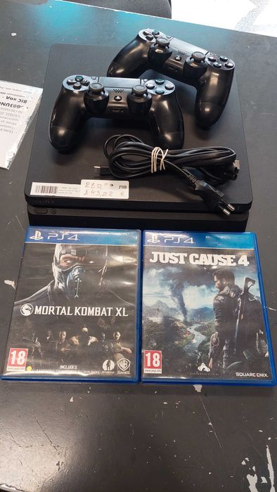 Playstation 4 SLIM + 2бр Джойстика ПАКЕТ!!