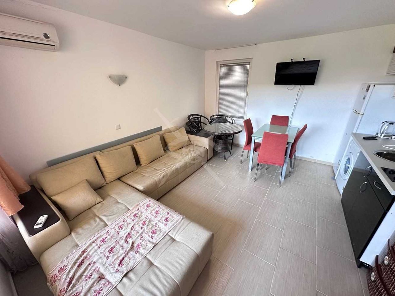 Продава се Двустаен апартамент в Свети Влас - 59 кв.м за 1119 €/кв.м - Снимка #3