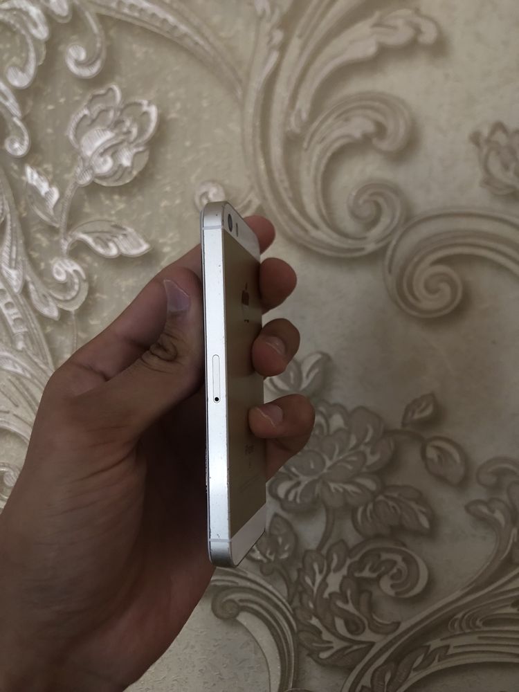 iPhone SE 2gen 16Gb 81%