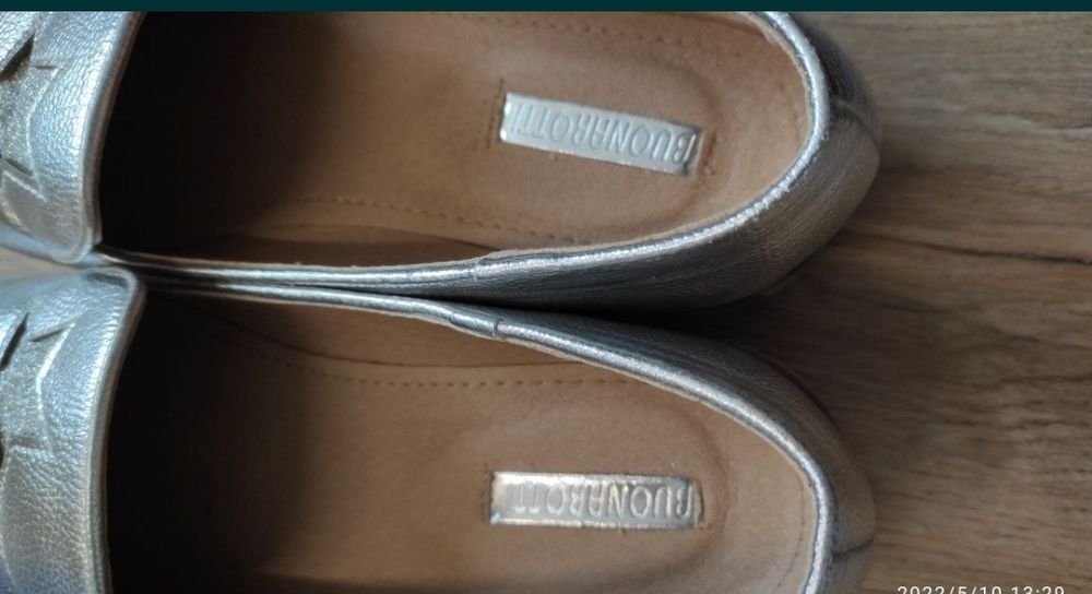 Дамски сребристи кожени  обувки 38 н