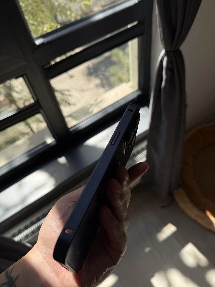 Продам кейсы на iPhone 15 Pro Max