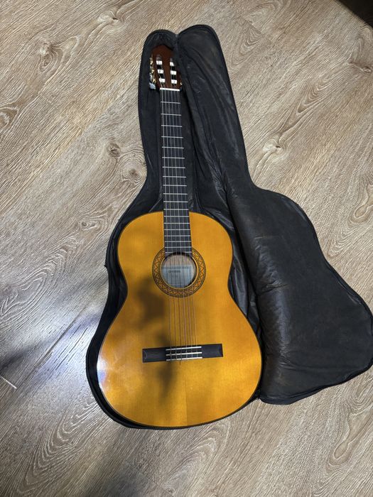 Гитара Ямаха C70 классическая