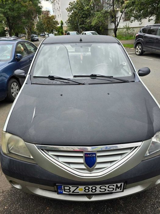 Vând Dacia logan