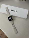 Apple Watch SE 2 Gen (2023) GPS S/M 40 мм starlight-бежевый