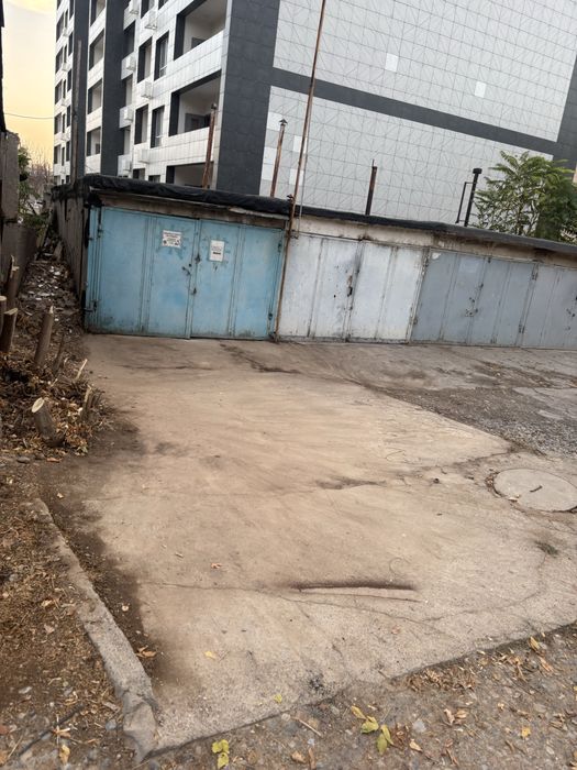 Продается гараж недвижемый на 18мкр с документами