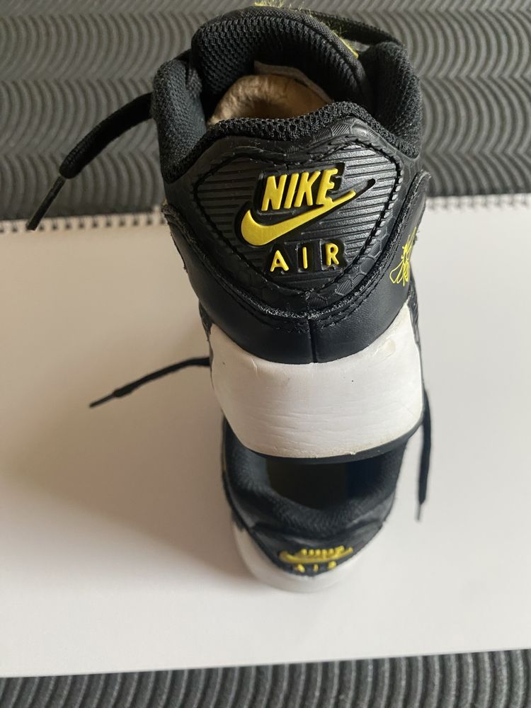 Детски маратонки Nike Air Max 90 SE "Bee"