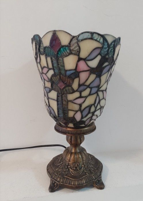 Superba lampa antica stil Tiffany pentru noptiera cu talpa din bronz ,