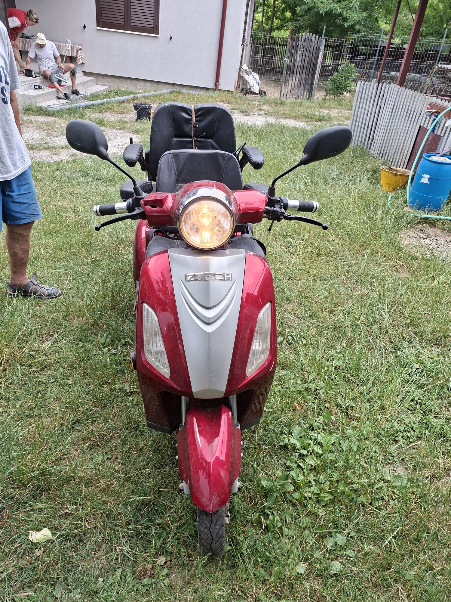 Vând triciclu electric