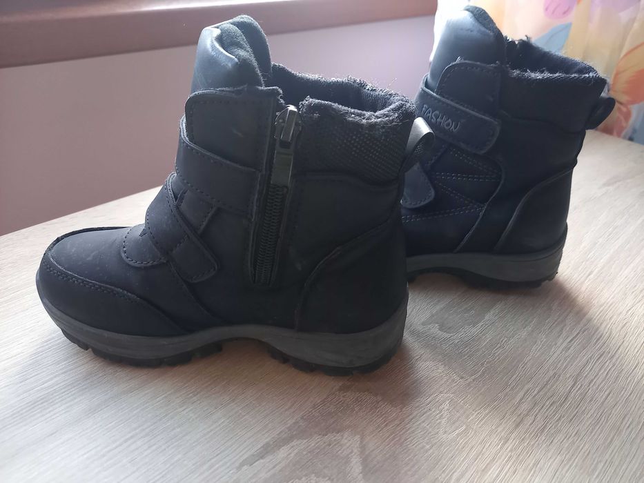 Боти  за  момче.