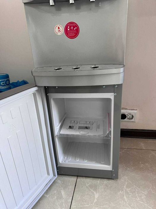 Кулер для воды +5 капсулы 18.9 л в подарок. Доставка бесплатно