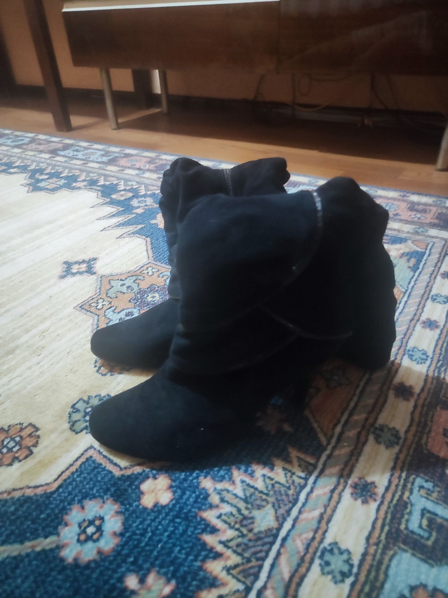 Сапоги на каблуке