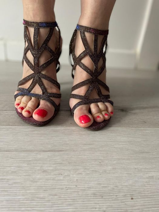 Sandale deosebite Kenneth Cole