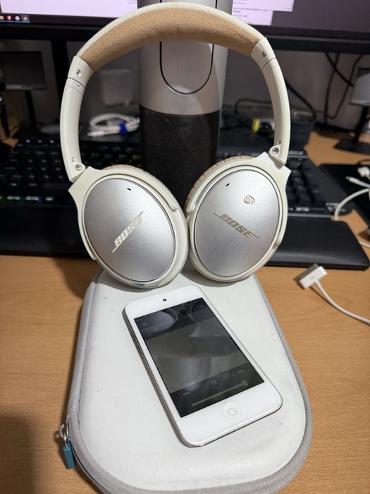 Ipod Touch 4 si Bose QC25 -old school