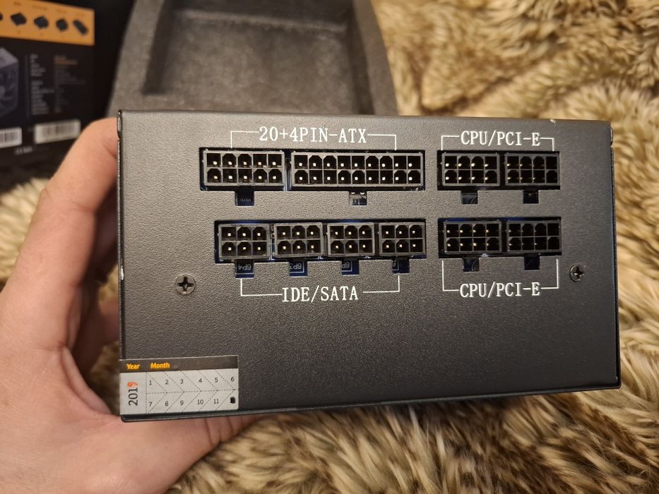 Sursă modulară 550 W