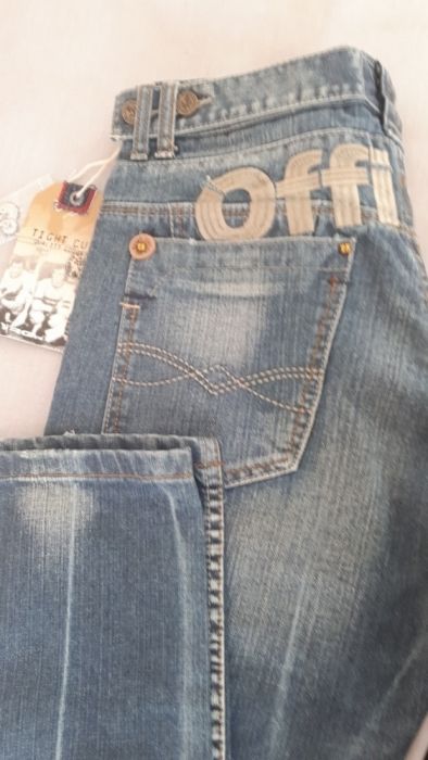 продаю  мужские джинсы