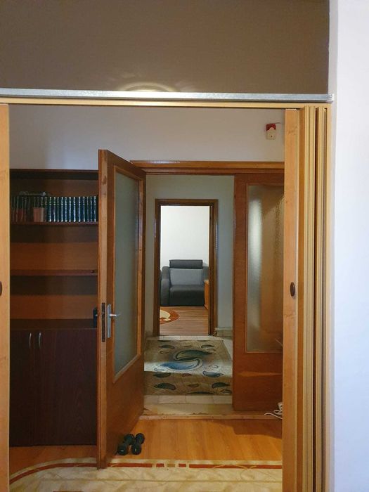 Apartament 4 camere de inchiriat
