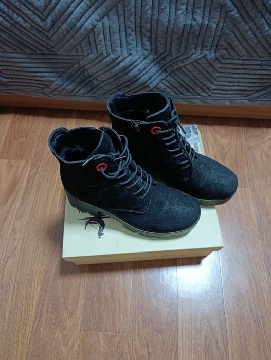 Продам обувь женскую