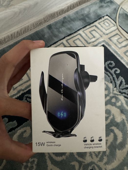 Держатель телефона на машину