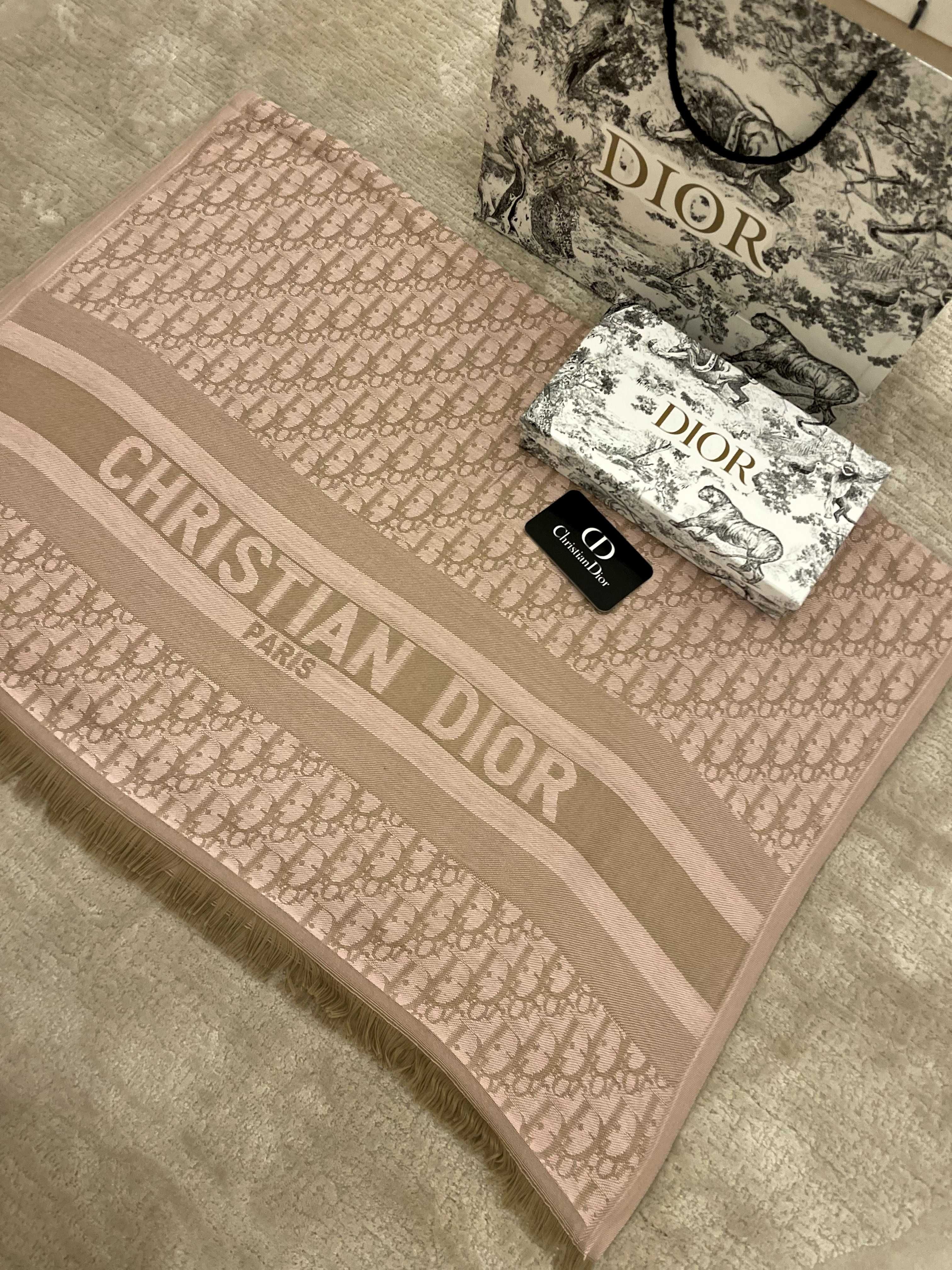 Eșarfa Christian Dior rose