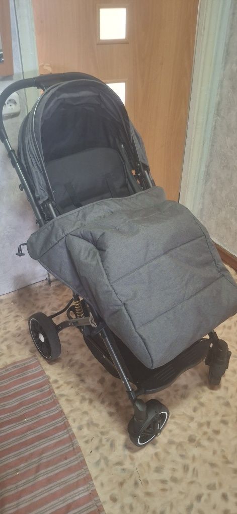 Продам коляску прогулочную